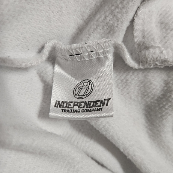 7|$30 Independent Trading Company Vest - Picture 2 of 2